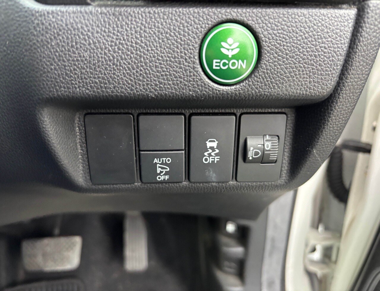 Toyota Prius Hybrid 24