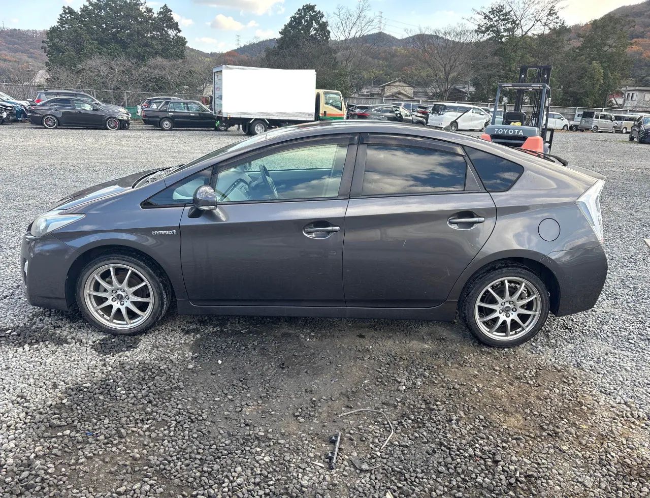 Toyota Prius Hybrid 14