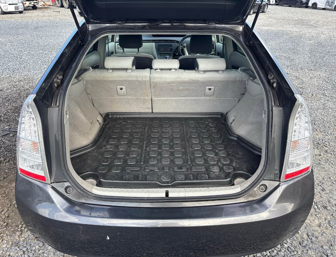 Toyota Prius Hybrid 18