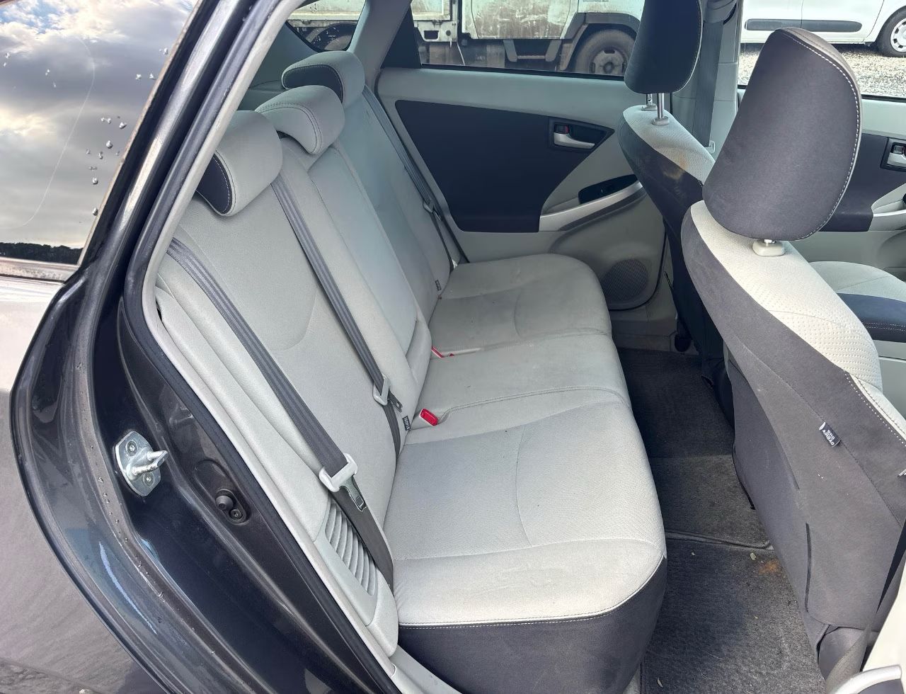 Toyota Prius Hybrid 19