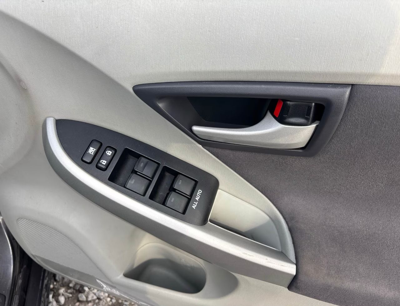 Toyota Prius Hybrid 21