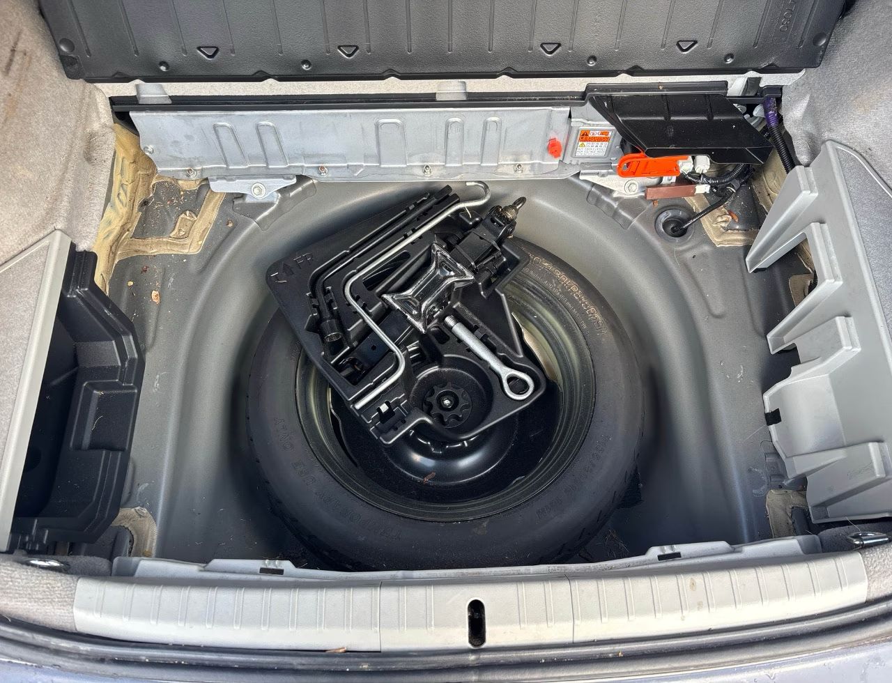 Toyota Prius Hybrid 22