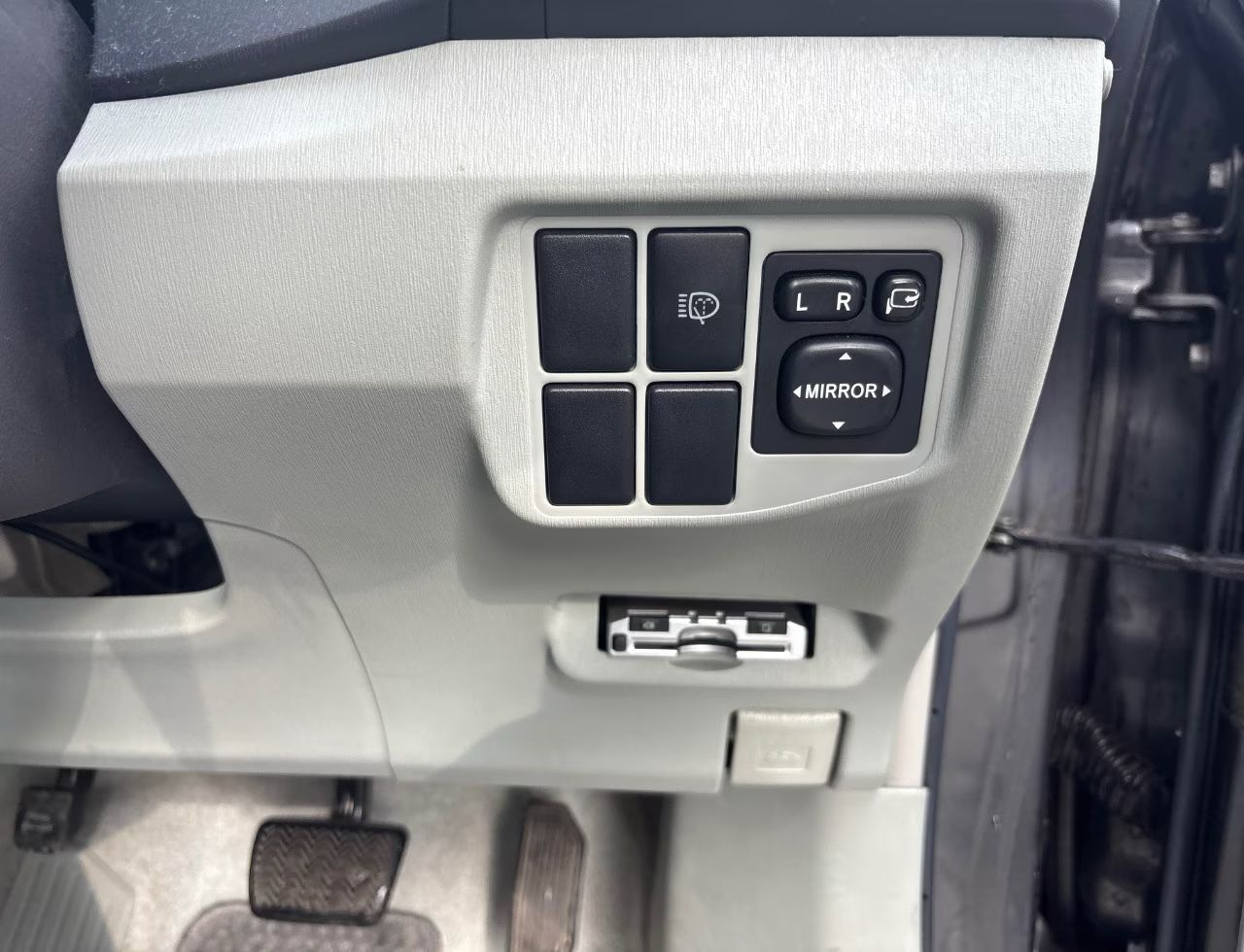 Toyota Prius Hybrid 11